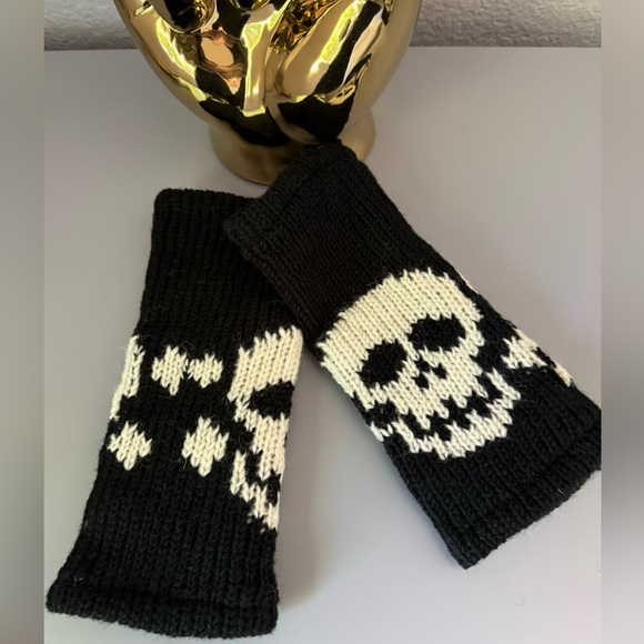 NWT Nepal Handmade Zen Jen Skull Fingerless Wool Mittens W/ Soft Lining,One Size - Picture 2 of 9
